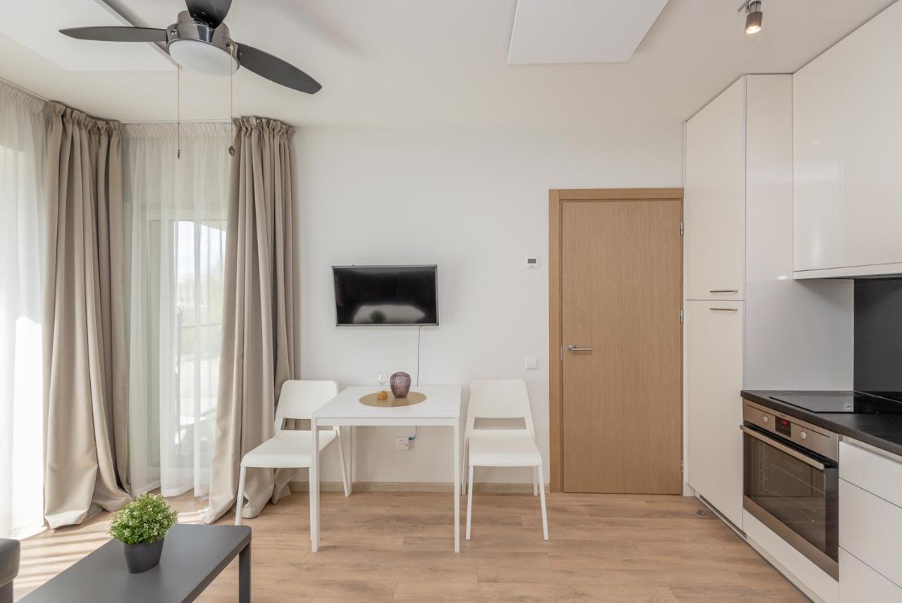 Apartament Maluno Паланга Екстер'єр фото