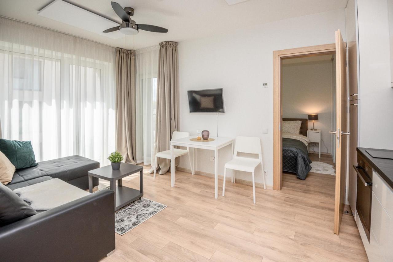 Apartament Maluno Паланга Екстер'єр фото